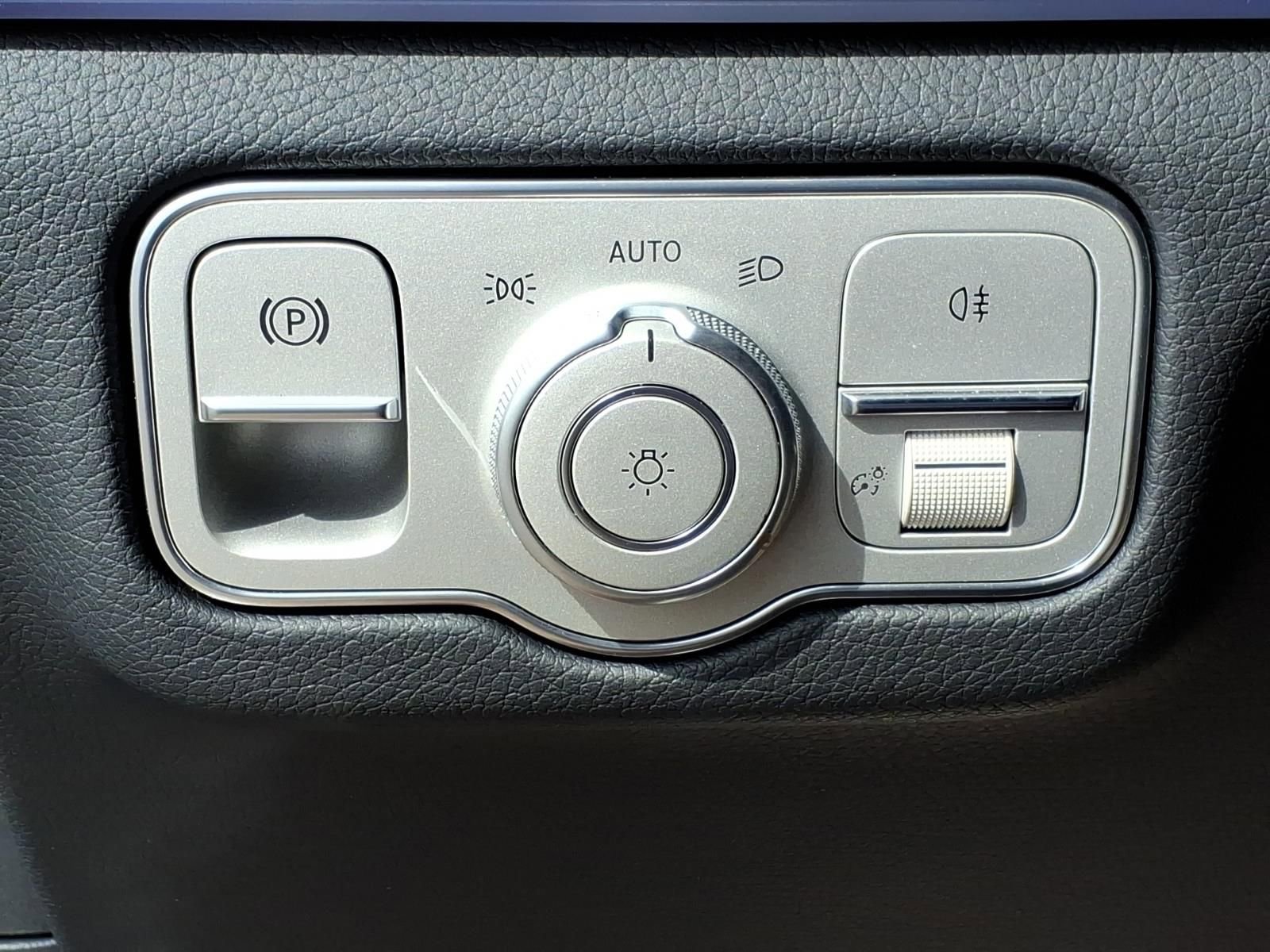 Certified 2025 Mercedes-Benz GLE 450 4MATIC image 17