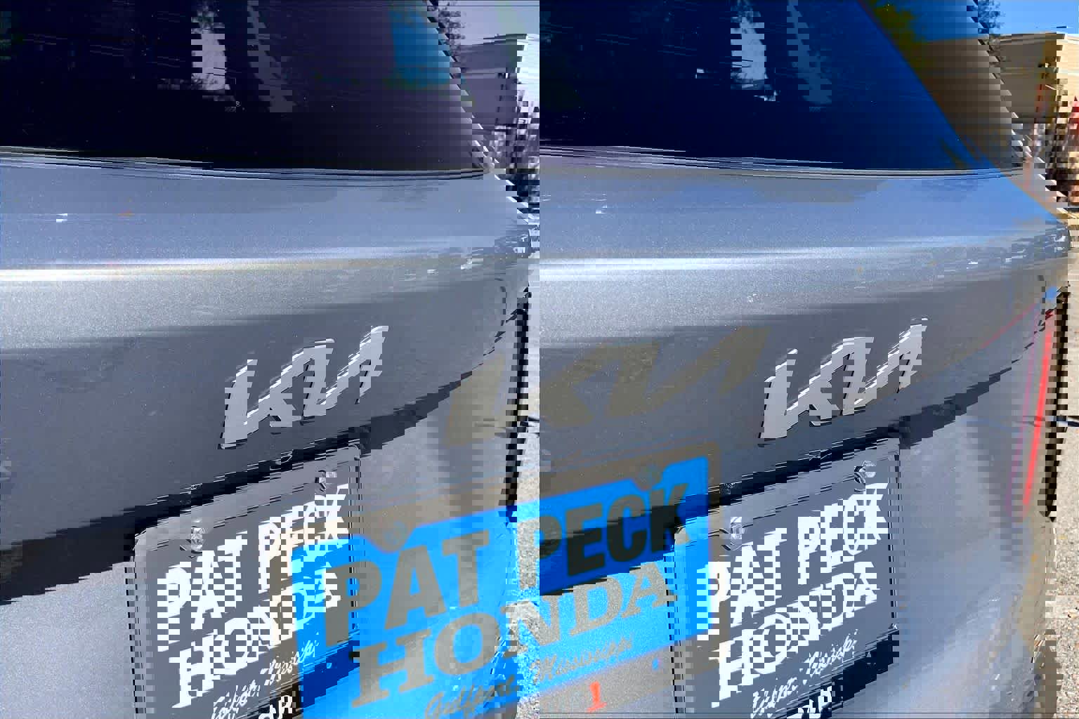 Used 2023 Kia Sorento S w/ Panoramic Sunroof Package image 9