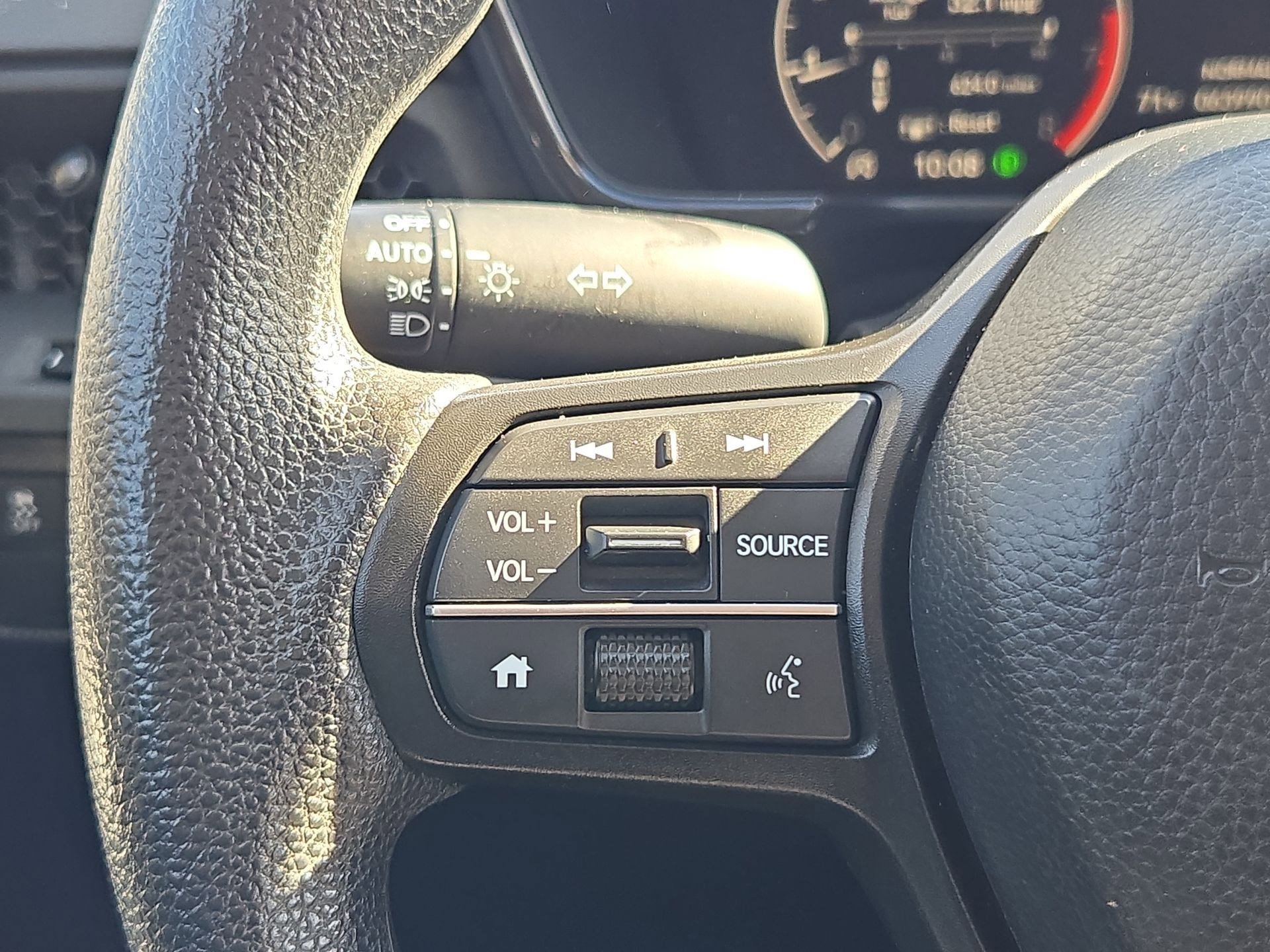 Used 2024 Honda CR-V LX image 17