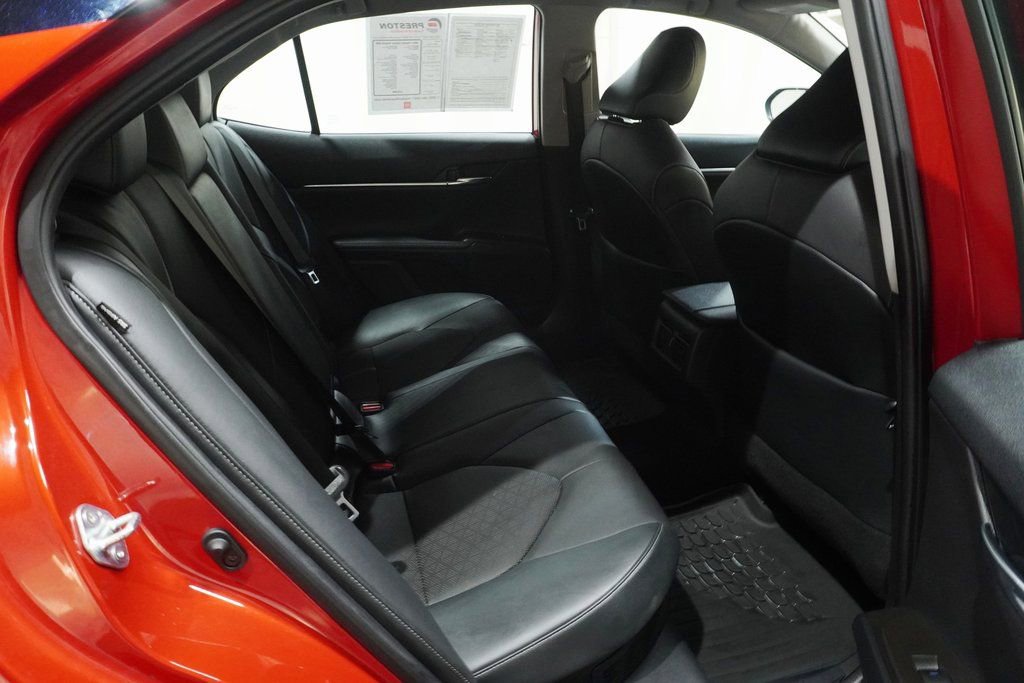 Used 2021 Toyota Camry XSE image 13