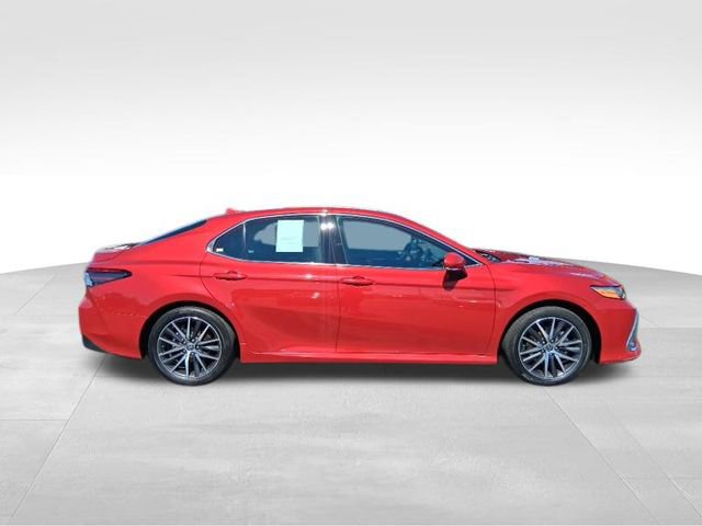 Used 2024 Toyota Camry XLE w/ Navigation Package image 6