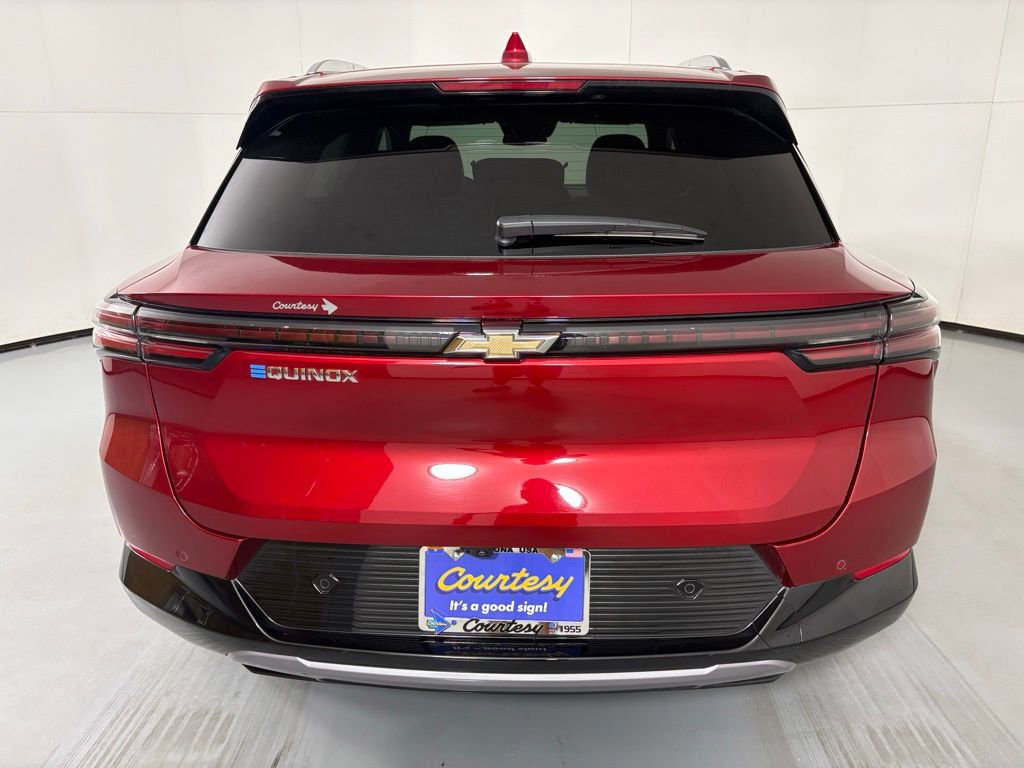 Used 2025 Chevrolet Equinox EV LT w/ Convenience Package image 8