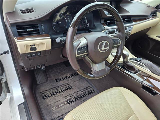 Used 2017 Lexus ES 350 w/ Luxury Package FWD image 10