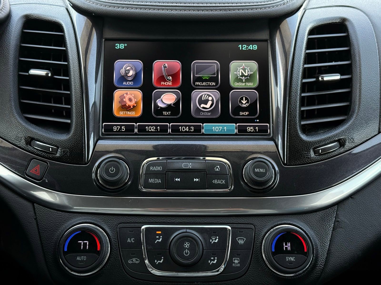 Used 2017 Chevrolet Impala LT image 36