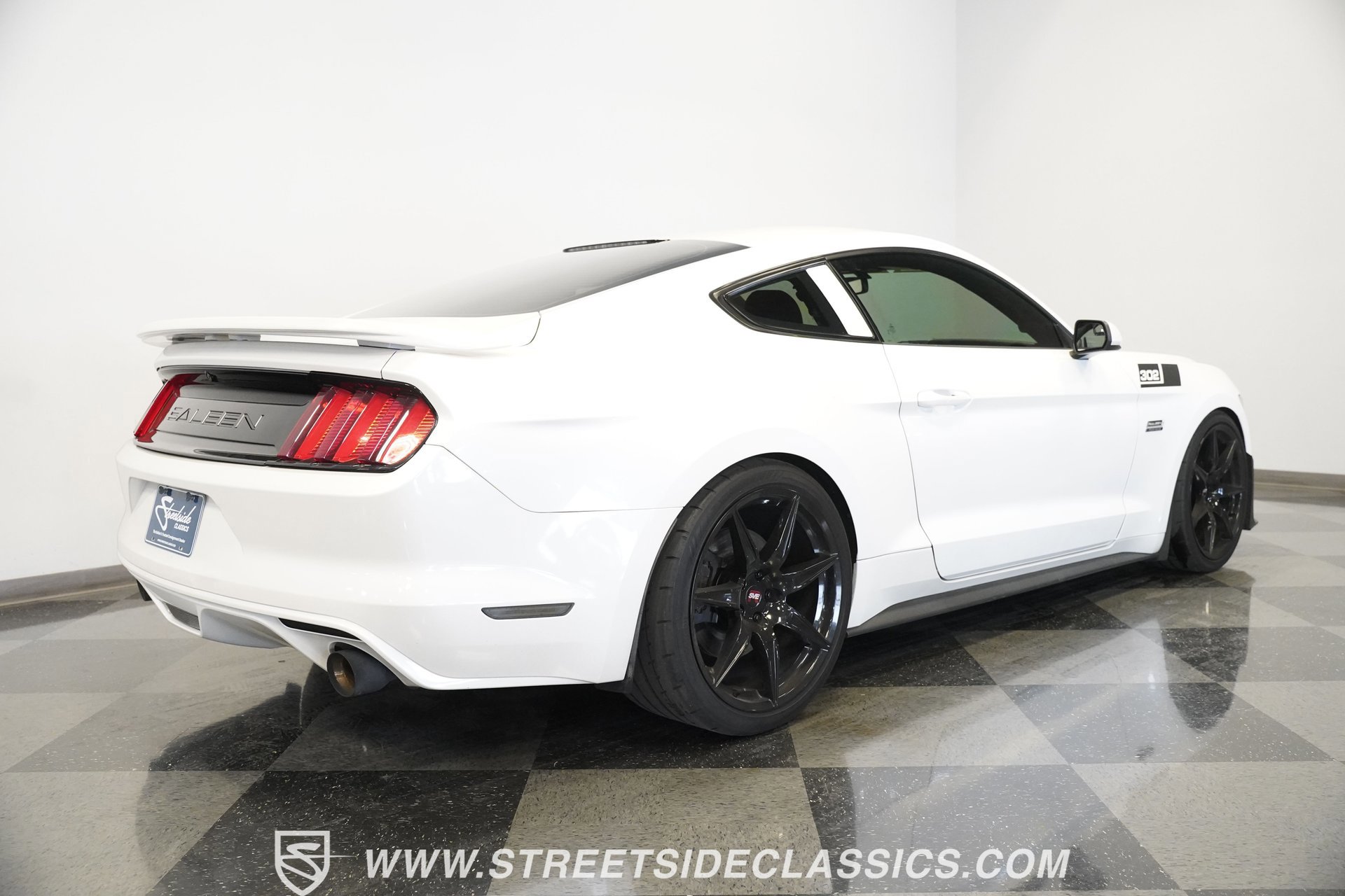 Used 2017 Ford Mustang GT image 27