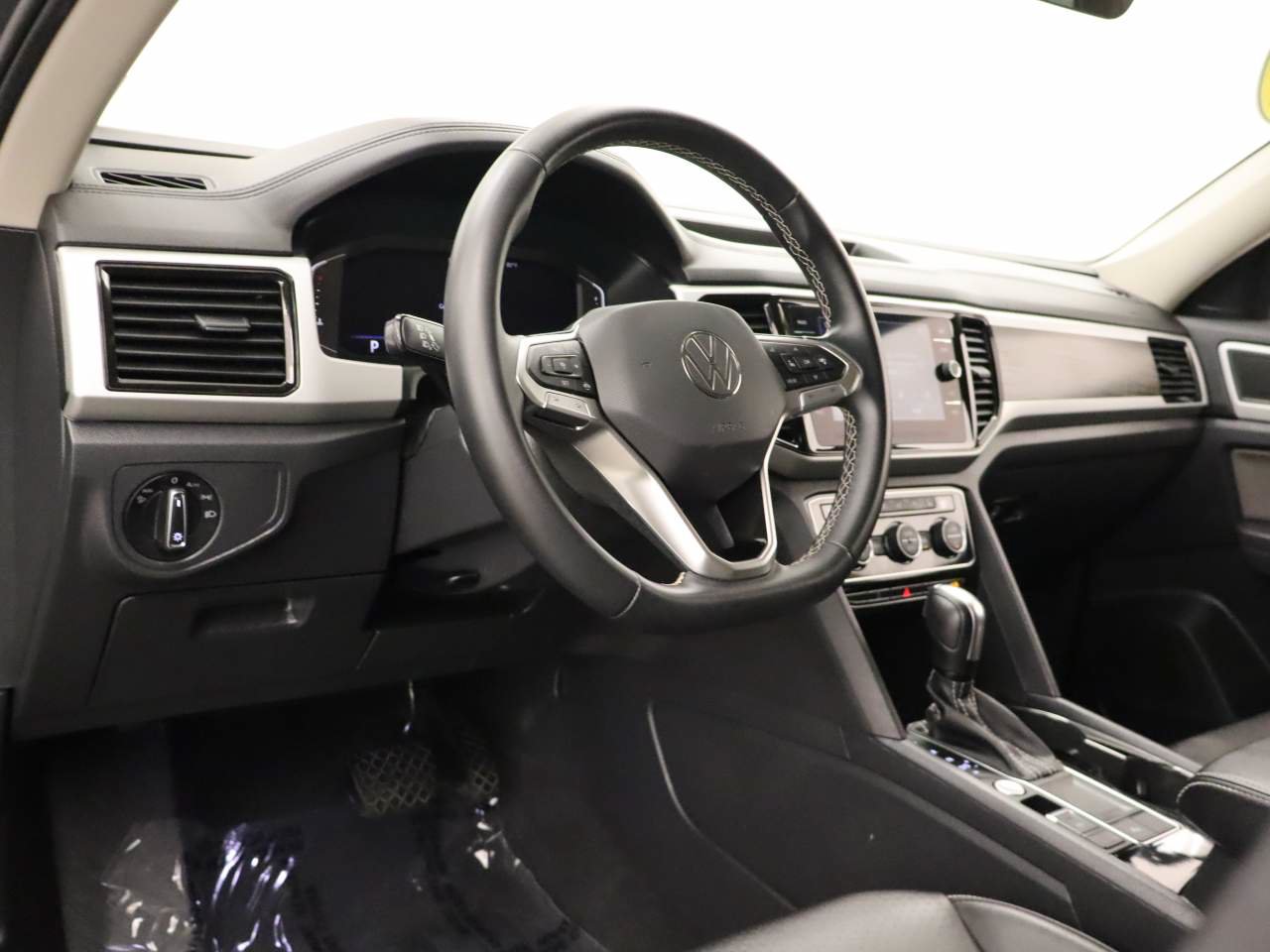 Used 2022 Volkswagen Atlas SE FWD image 14
