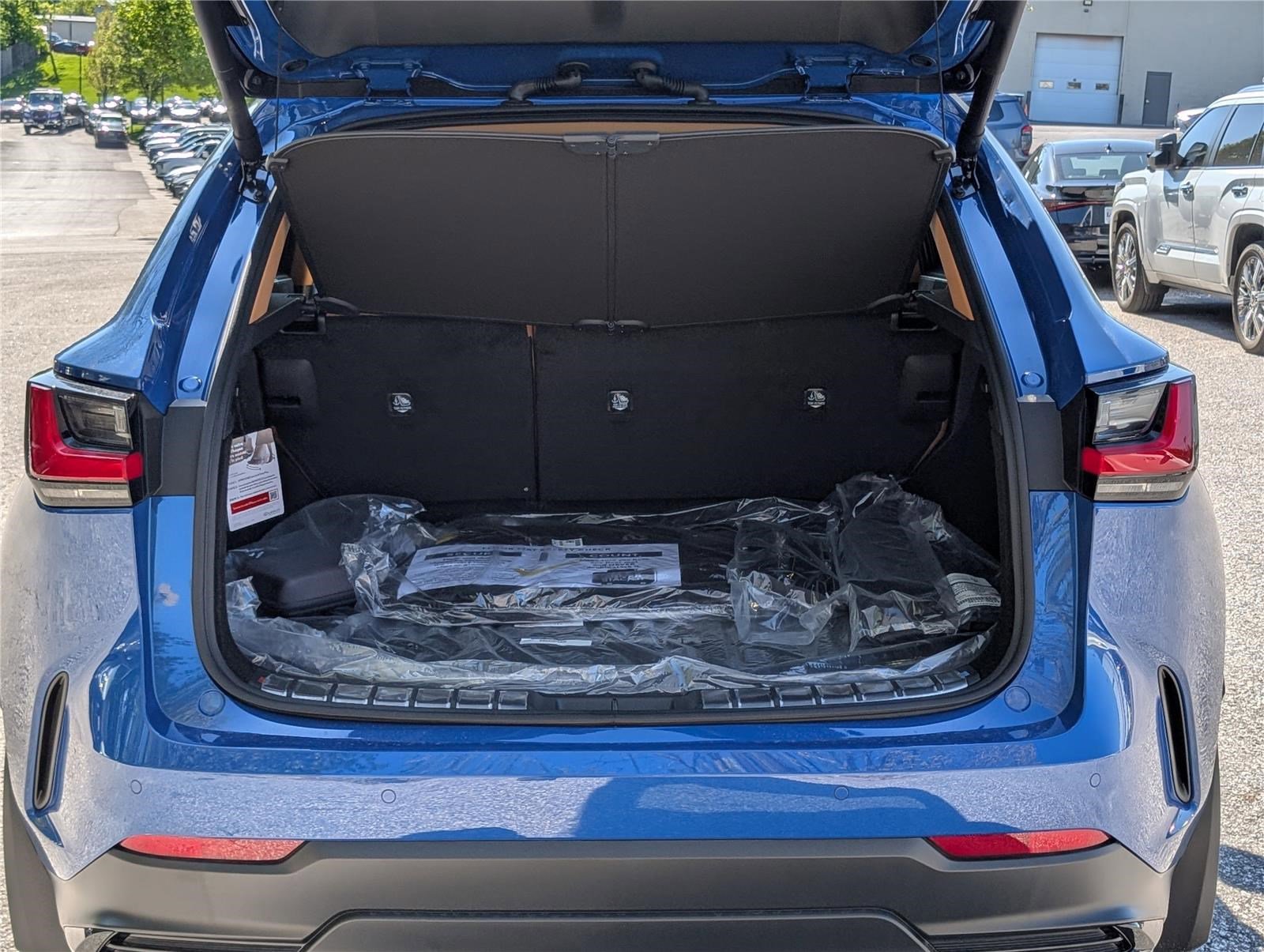 New 2026 Lexus NX 350h AWD w/ Premium Package image 9