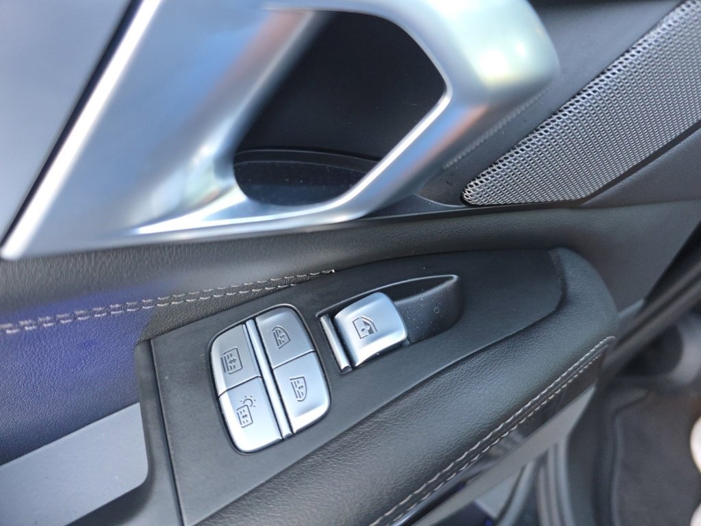 Used 2024 BMW X7 xDrive40i image 17