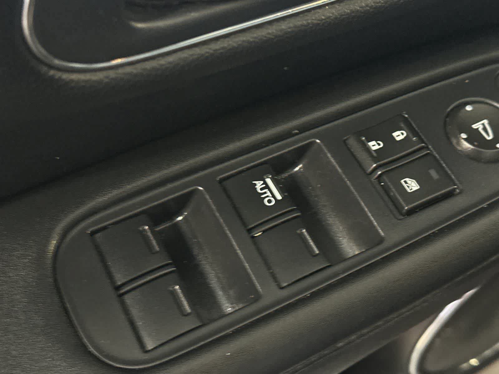 Used 2016 Honda HR-V EX-L image 14