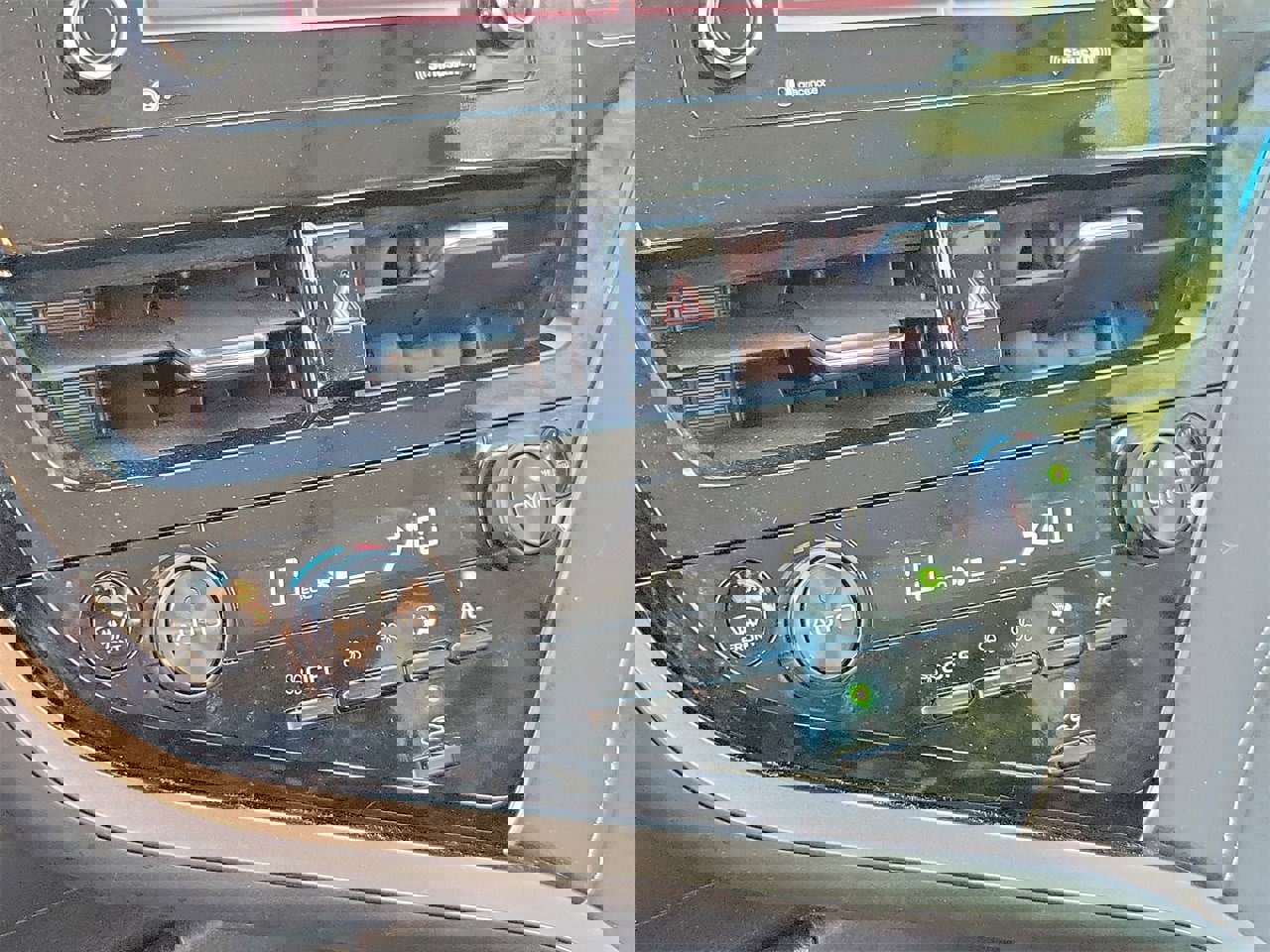 Used 2023 Toyota Camry SE image 27