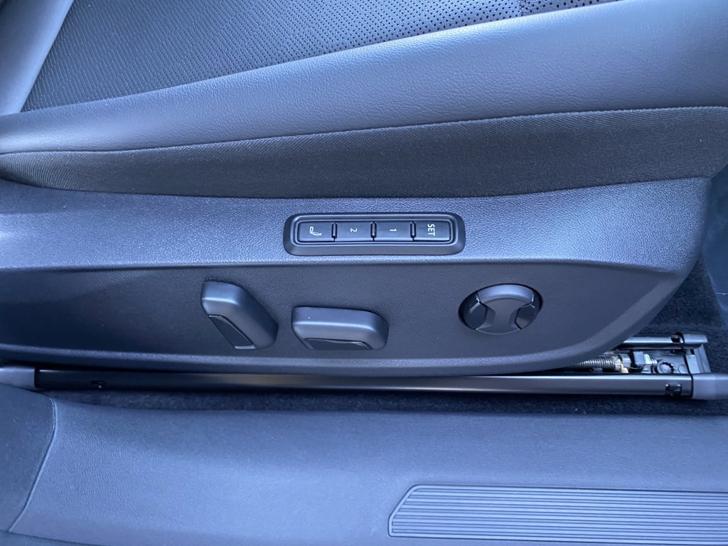 Used 2021 Volkswagen ID.4 1st Edition w/ ID.4 Protection Package image 21