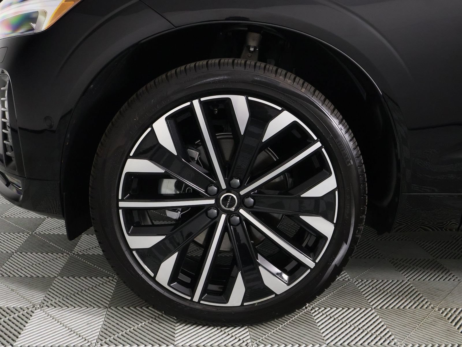 Certified 2026 Volvo XC60 B5 Ultra w/ Climate Package PRO AWD/4WD image 28