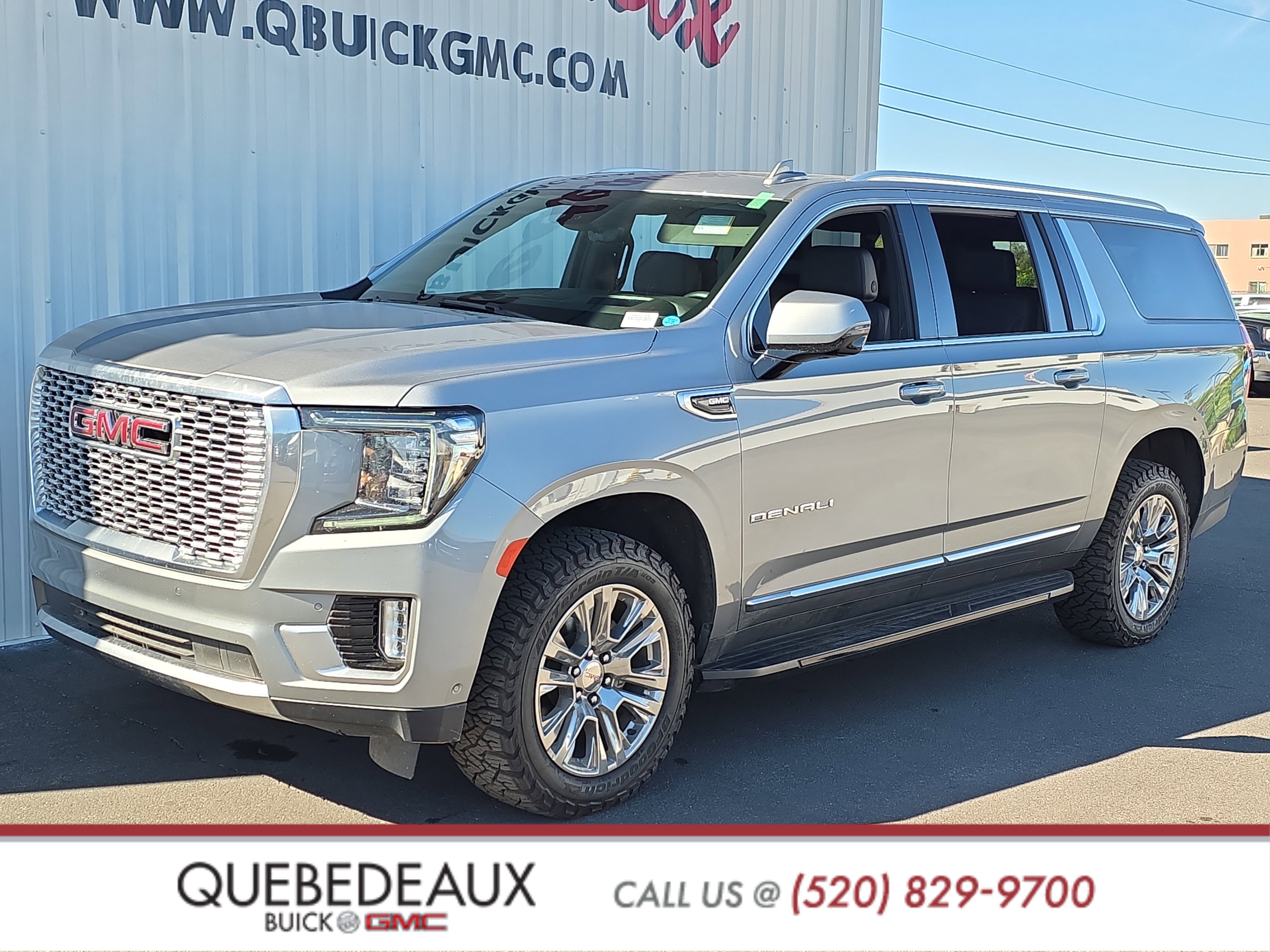 Used 2024 GMC Yukon XL Denali w/ Advanced Technology Package image 3