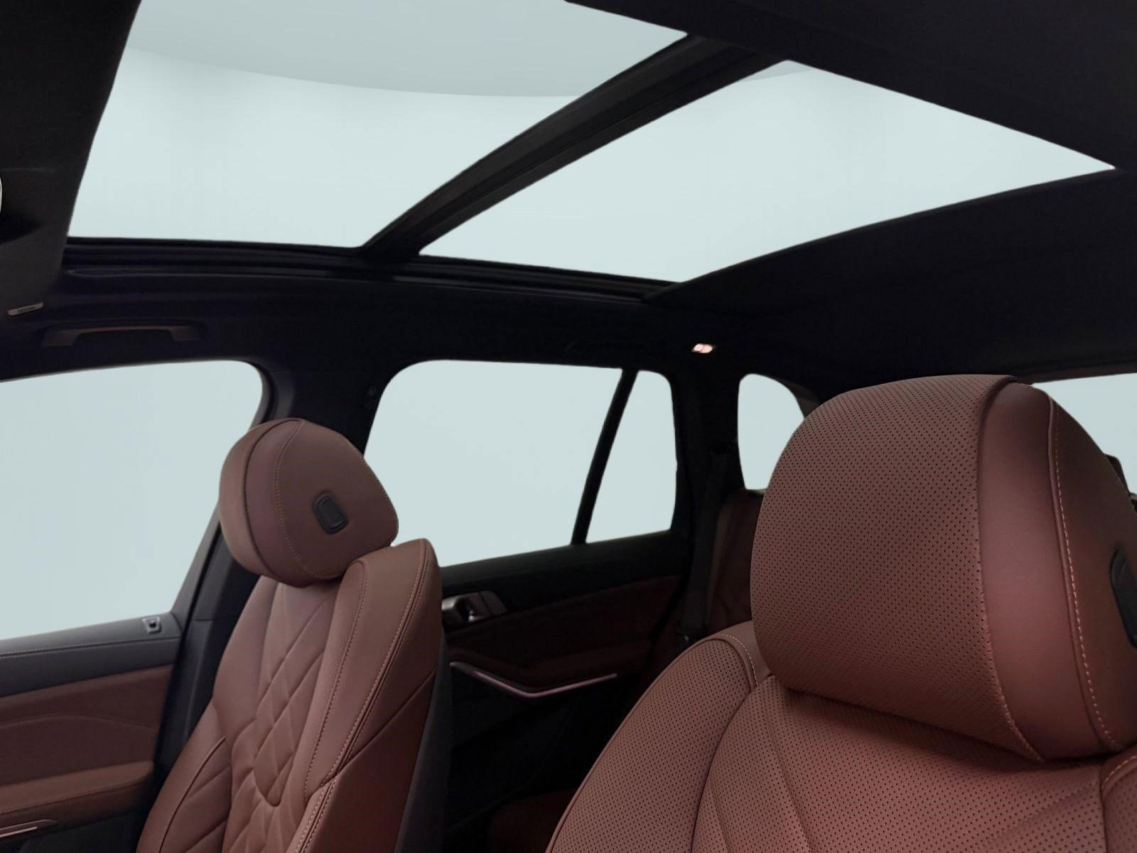 New 2026 BMW X5 xDrive50e image 13