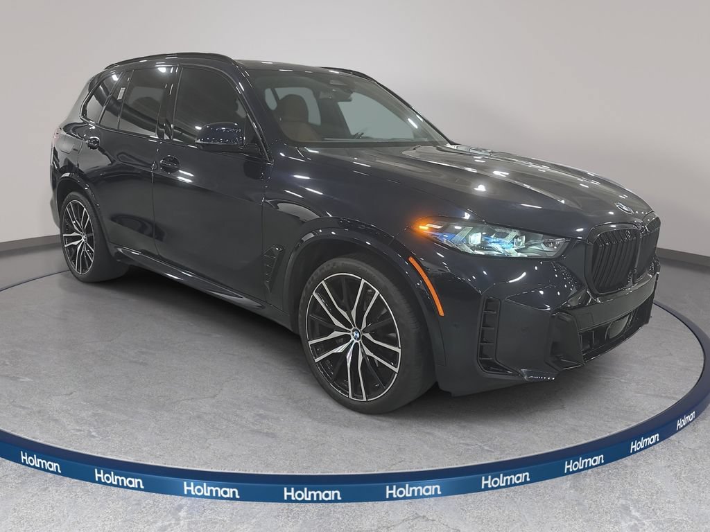 Certified 2025 BMW X5 sDrive40i w/ M Sport Package RWD image 3