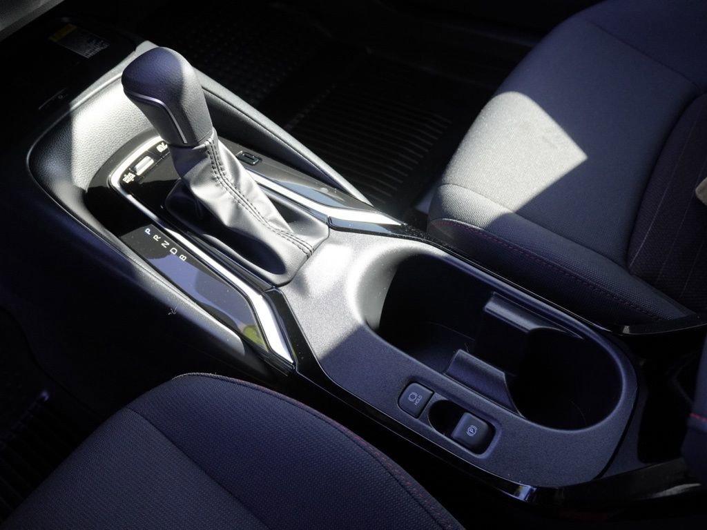 Used 2025 Toyota Corolla SE w/ SE Premium Package FWD image 17