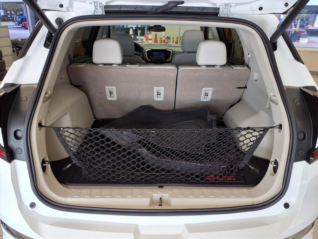 Used 2024 GMC Terrain Denali image 17