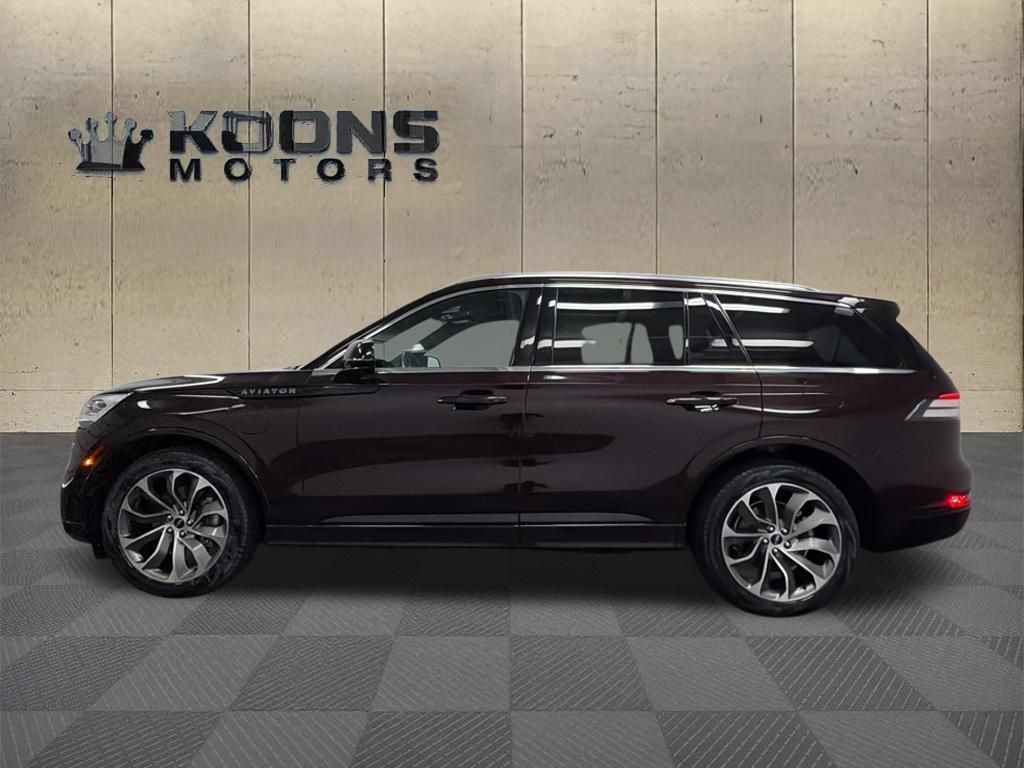 Used 2023 Lincoln Aviator Grand Touring w/ Equipment Group 301A AWD/4WD image 4