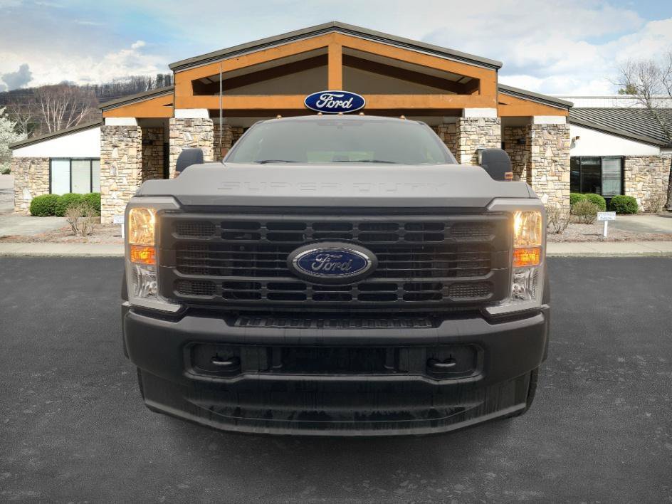 New 2024 Ford F450 XL RWD image 2