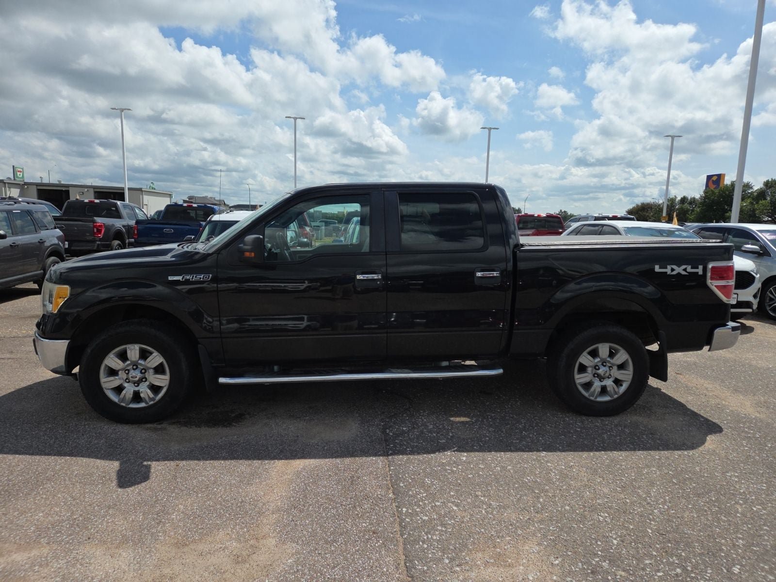 Used 2010 Ford F150 XLT AWD/4WD image 2