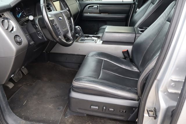 Used 2015 Ford Expedition EL Platinum RWD image 16