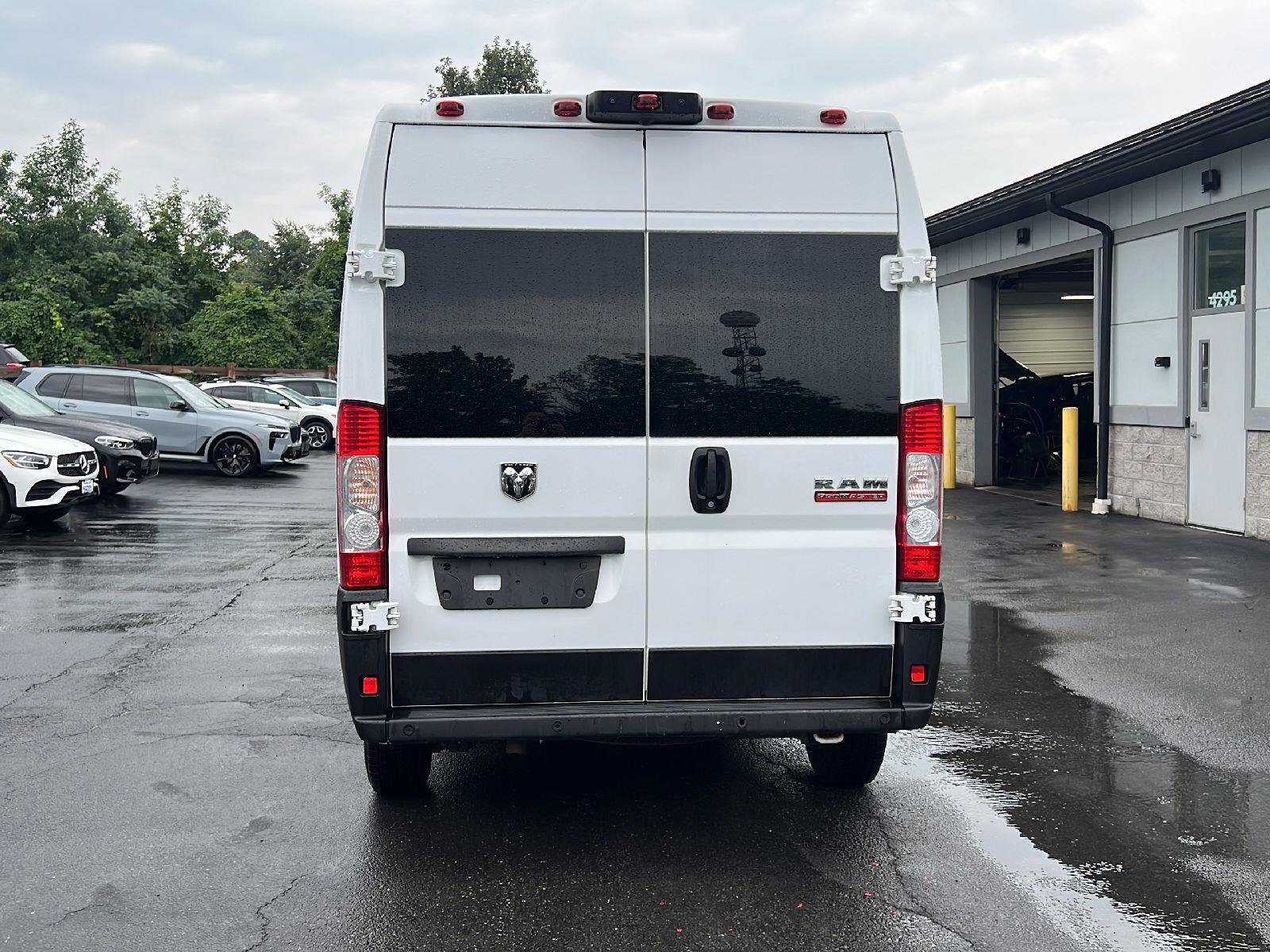 Used 2021 RAM ProMaster 2500 w/ Convenience Group FWD image 6