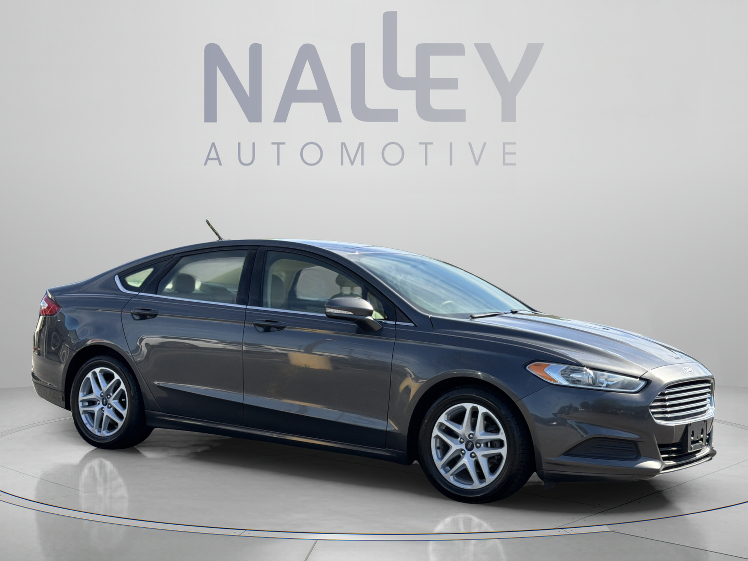 Used 2015 Ford Fusion SE FWD image 7