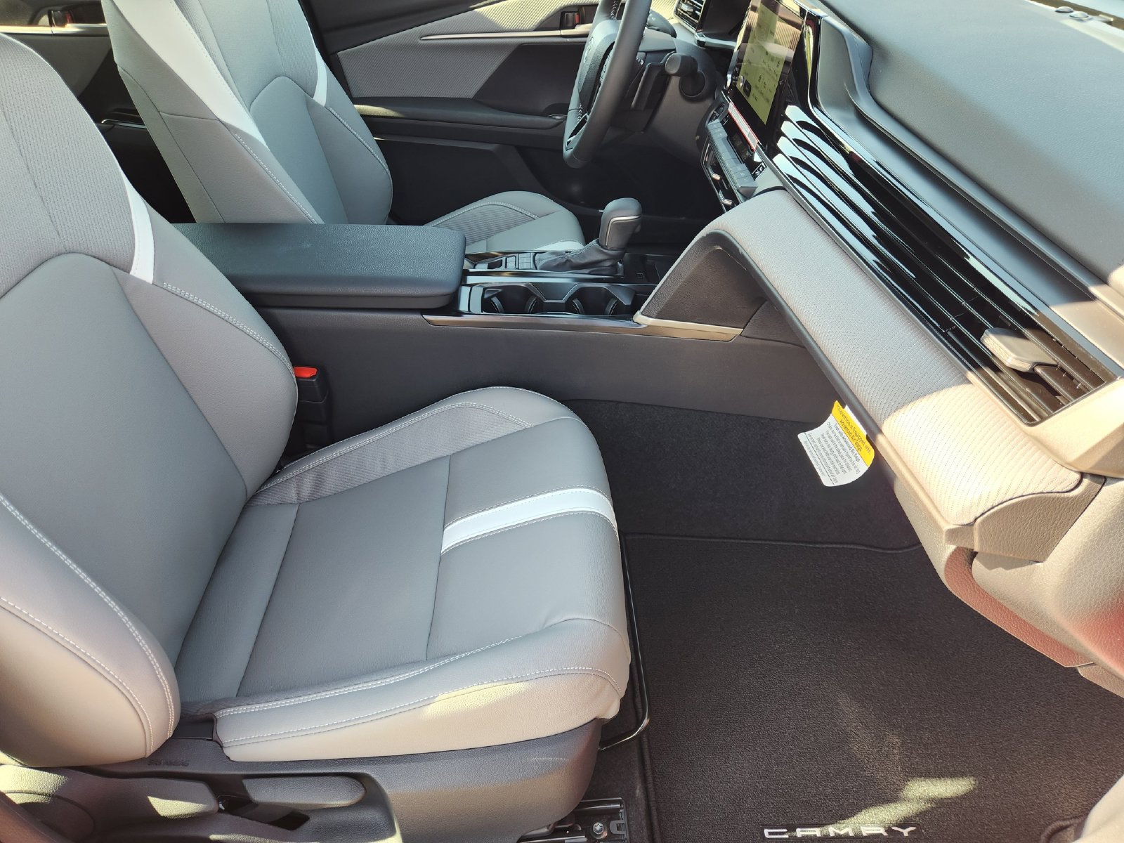 New 2026 Toyota Camry SE w/ Convenience Package FWD image 15