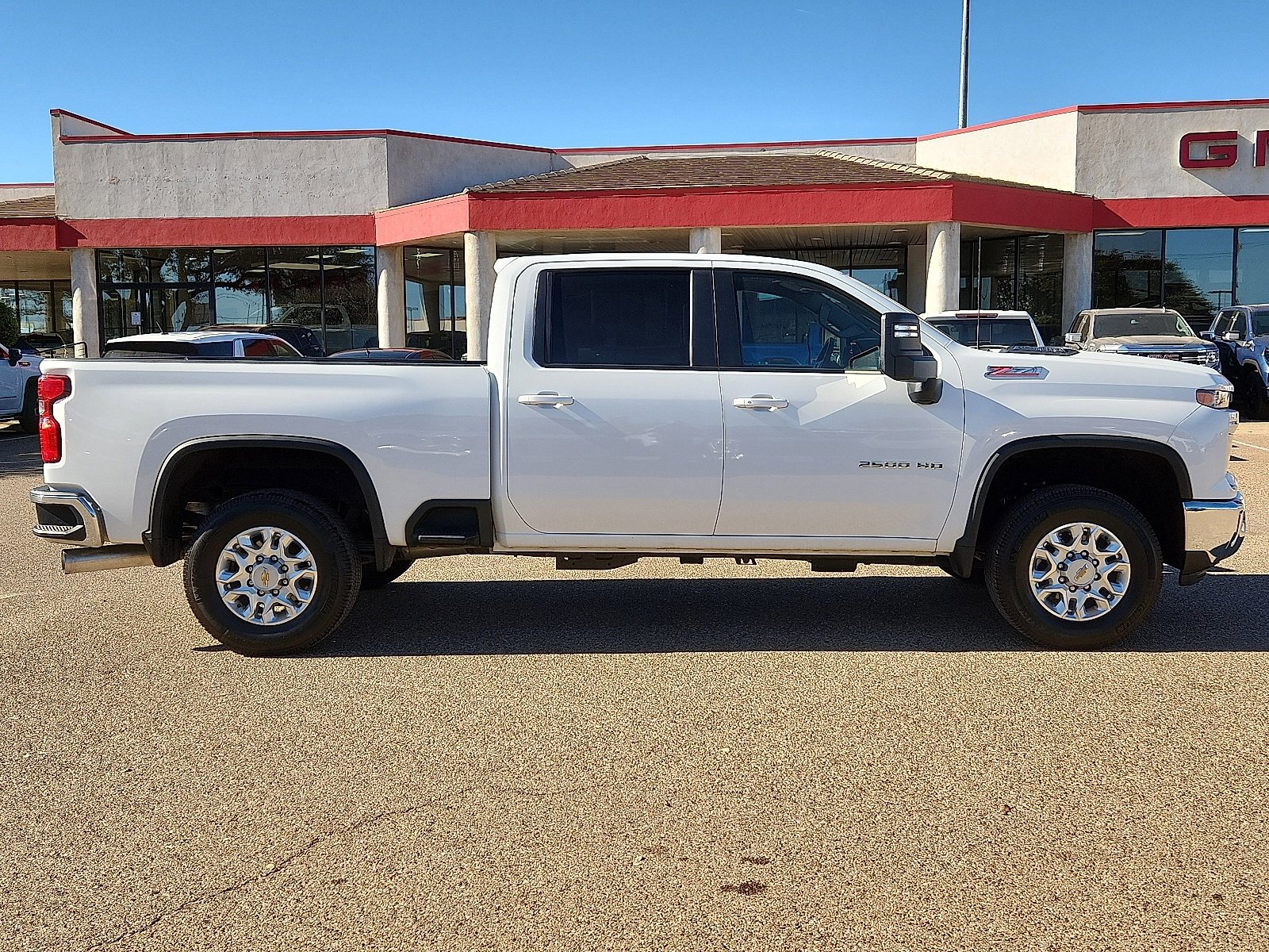 Used 2024 Chevrolet Silverado 2500 LT image 5