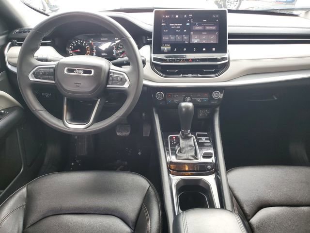 Used 2024 Jeep Compass Limited image 27