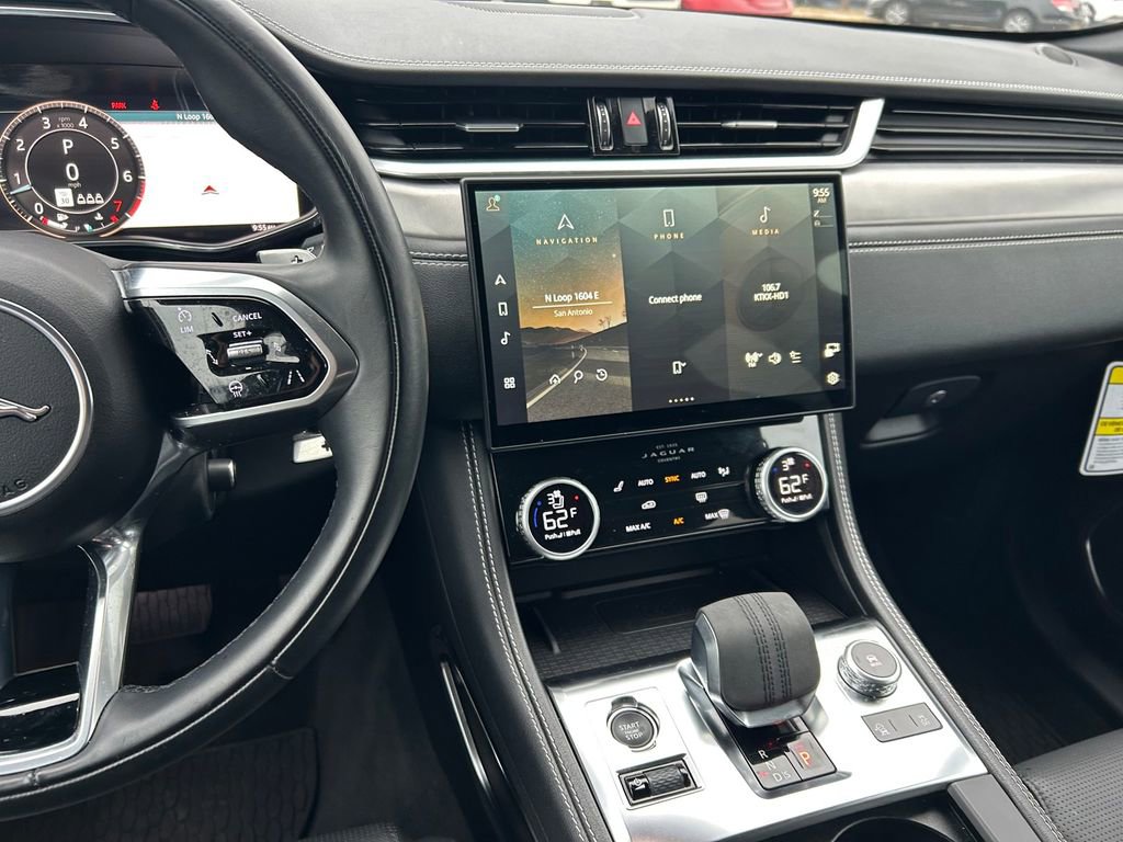 Used 2024 Jaguar F-PACE R-Dynamic S image 17