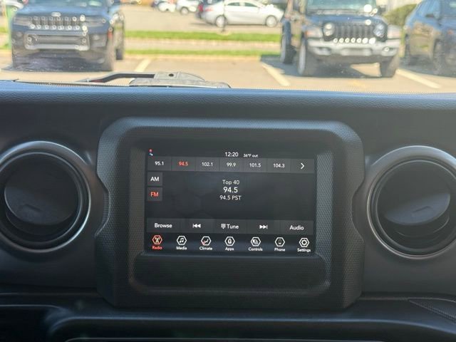 Used 2022 Jeep Gladiator Sport image 35