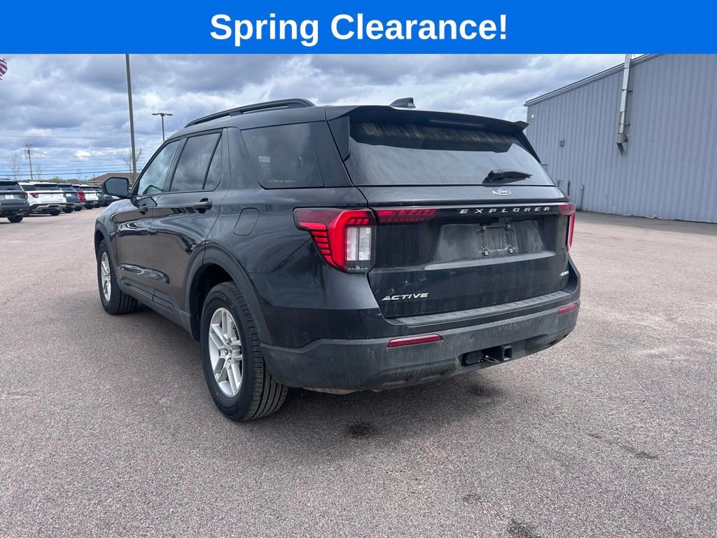 Used 2026 Ford Explorer Active AWD/4WD image 4