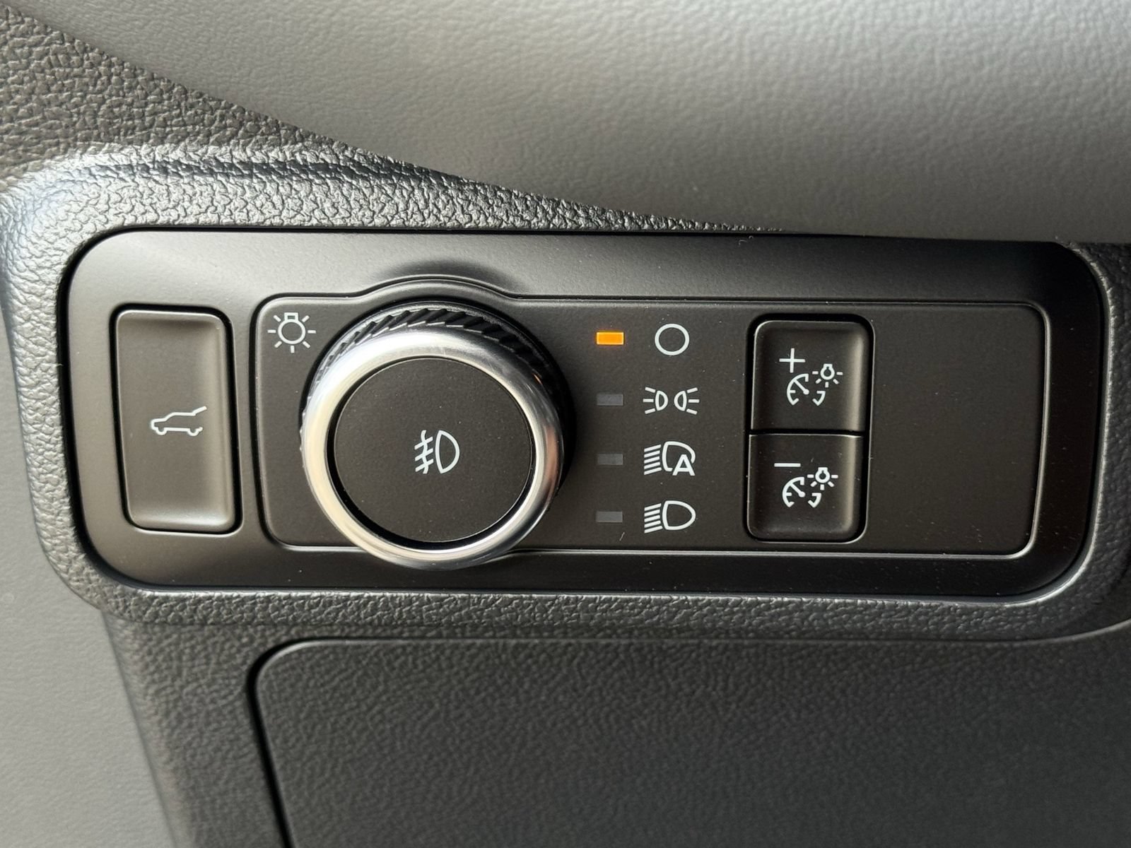 New 2026 Ford Explorer Active w/ Active Comfort Package RWD image 17