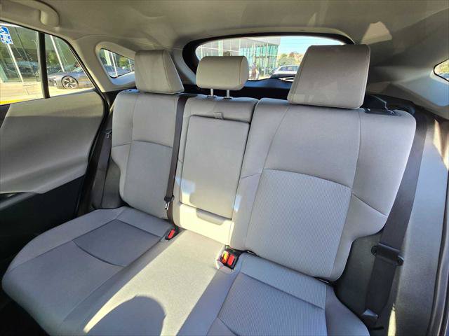 Used 2023 Toyota Venza LE AWD/4WD image 17
