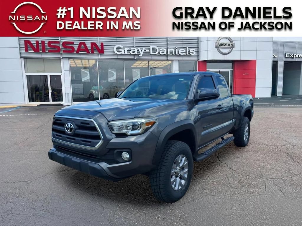 Used 2016 Toyota Tacoma SR5 w/ SR5 Appearance Package (SN) AWD/4WD image 3