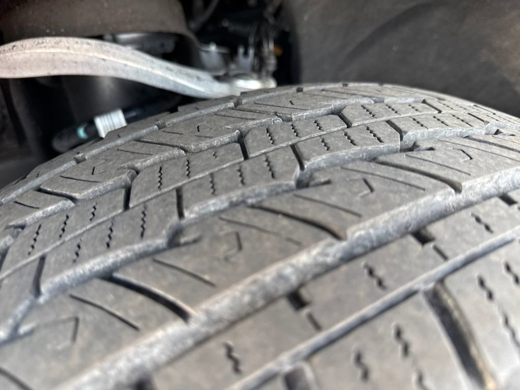 Used 2024 Chevrolet Silverado 1500 LT image 33