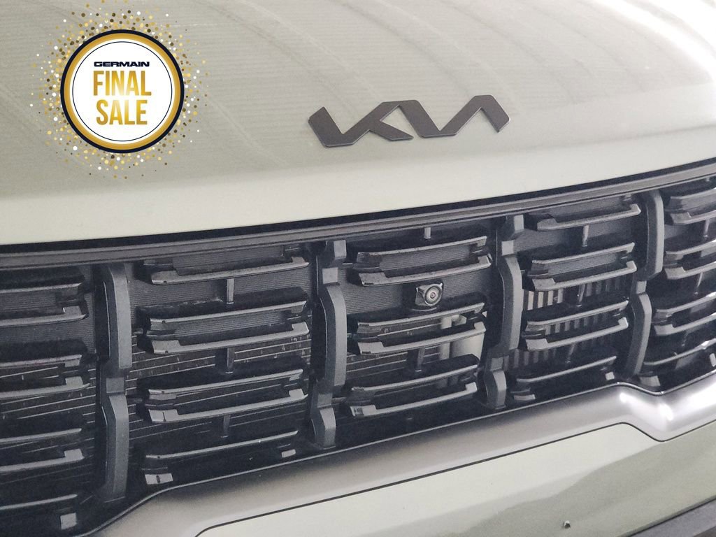 Certified 2025 Kia Sorento SX Prestige w/ Sage Leather Package image 11