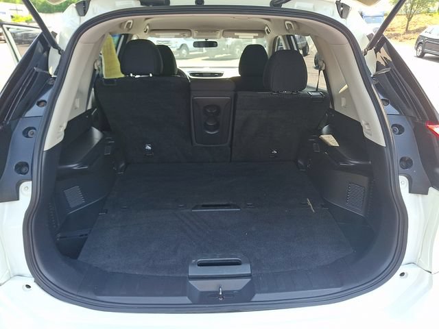 Used 2017 Nissan Rogue SV AWD/4WD image 29