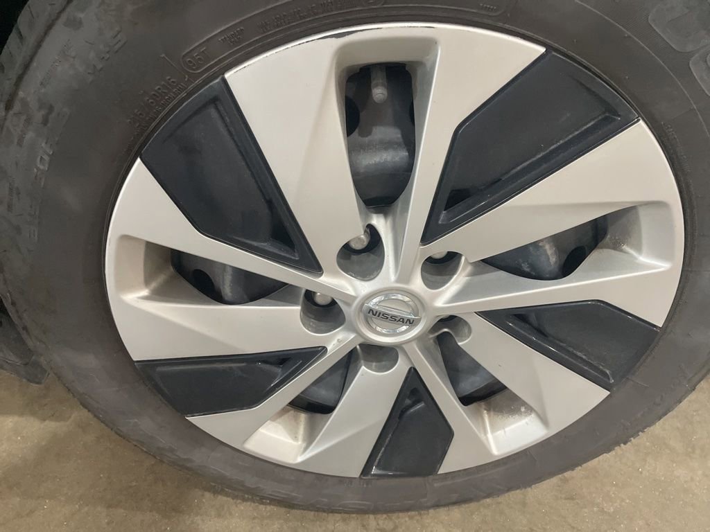 Used 2020 Nissan Altima 2.5 S FWD image 10