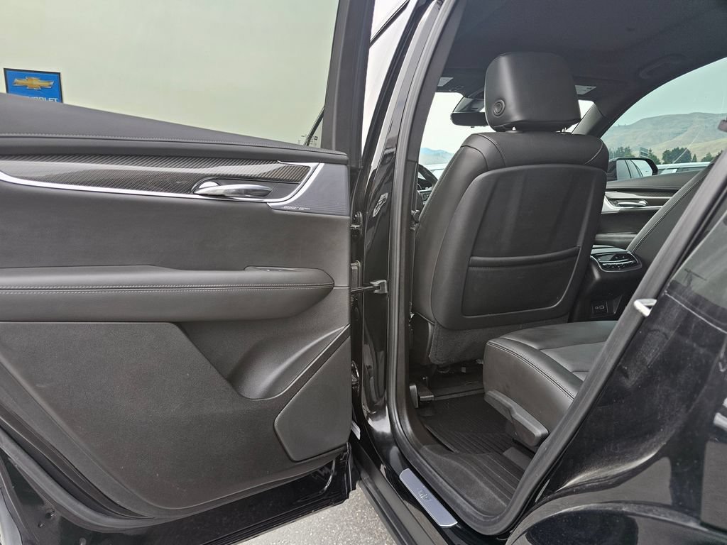 Certified 2024 Cadillac XT6 Sport w/ LPO, ONYX Package AWD/4WD image 21