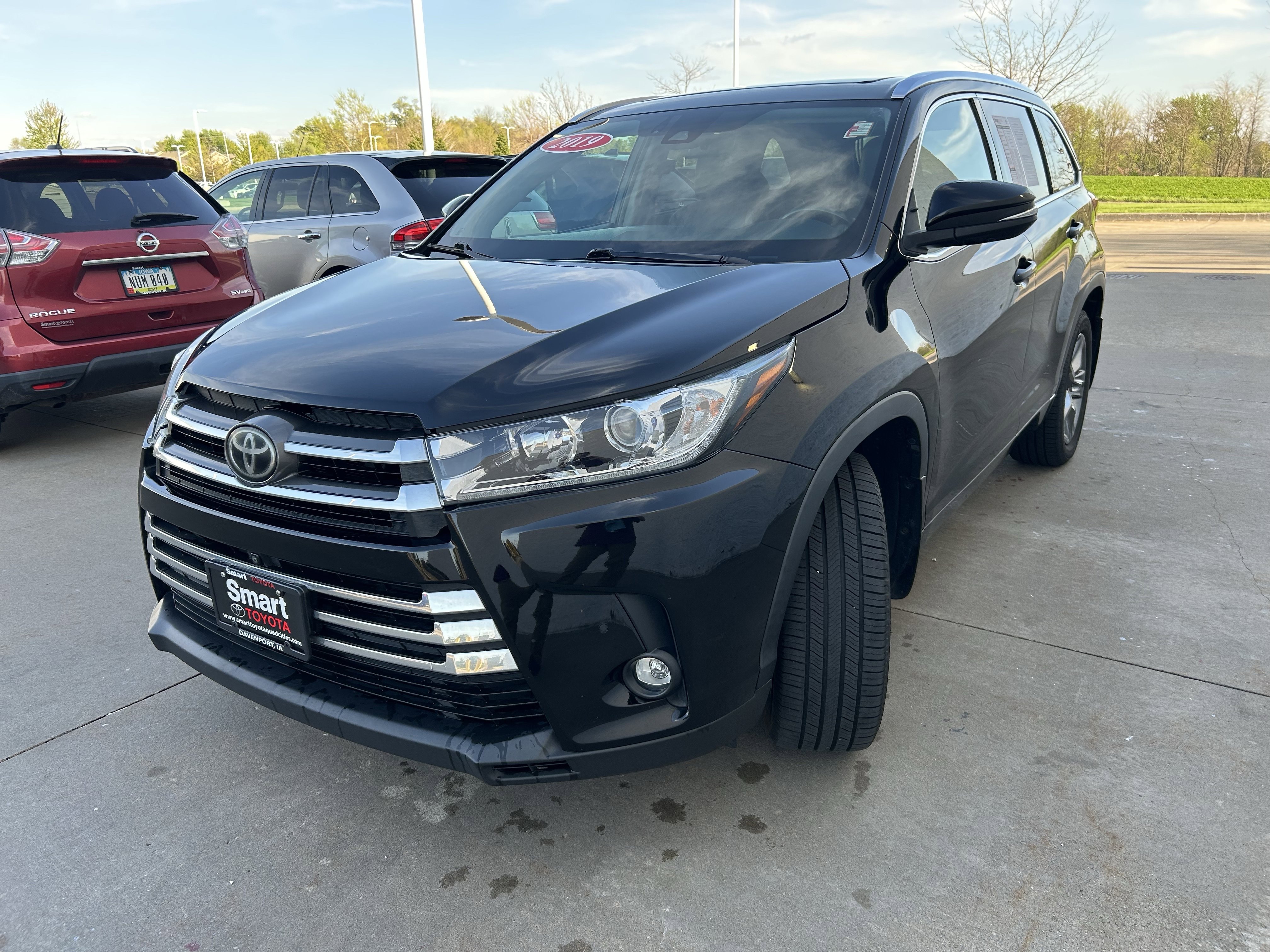 Used 2019 Toyota Highlander Limited Platinum AWD/4WD image 3