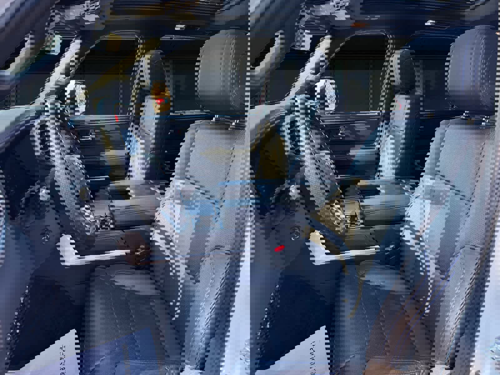 Used 2023 Toyota Sequoia Platinum image 2