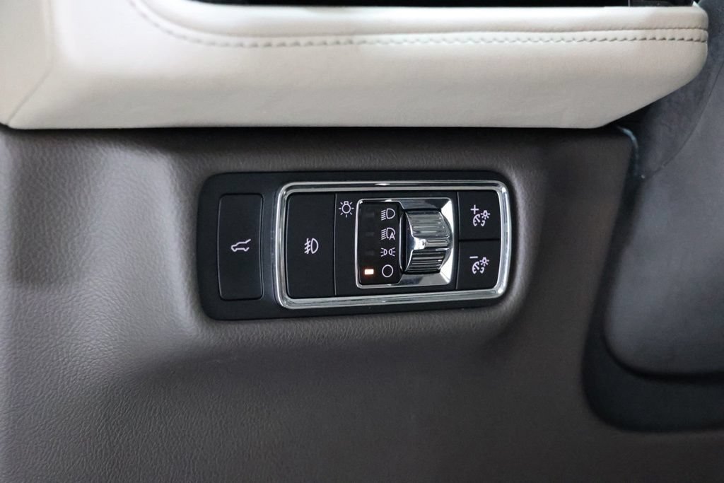 Used 2020 Lincoln Aviator Reserve w/ Equipment Group 202A AWD/4WD image 21