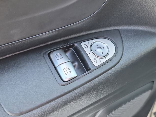 Used 2023 Mercedes-Benz Metris Passenger image 21