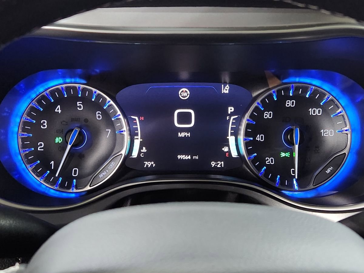 Used 2020 Chrysler Pacifica Limited w/ Advanced Safetytec Group image 35