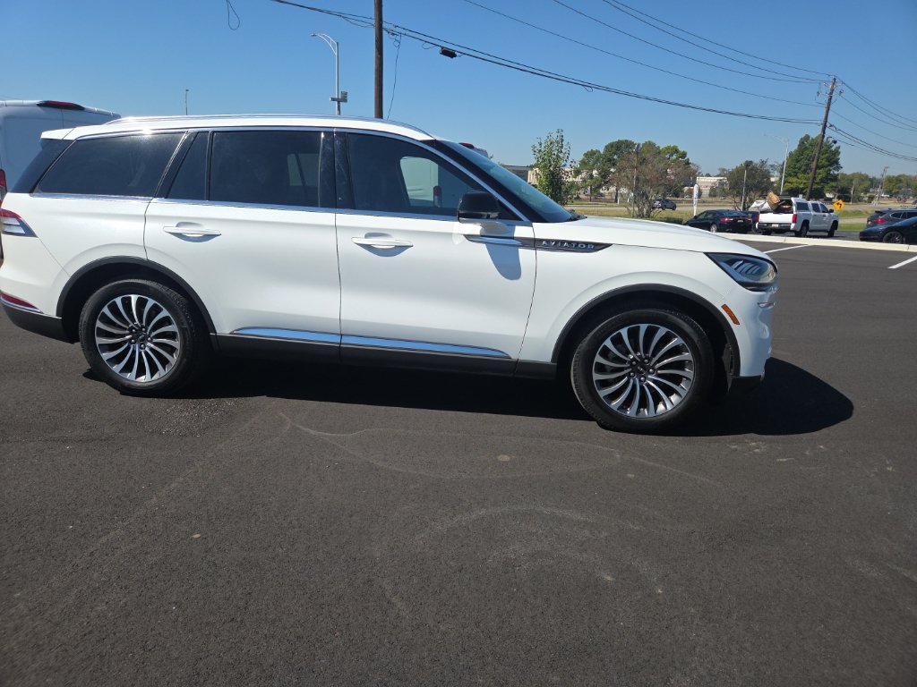 Used 2024 Lincoln Aviator 2WD w/ Premium Package image 19
