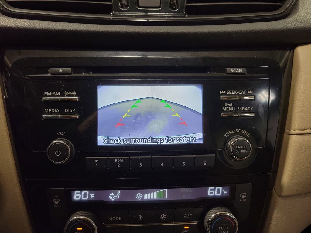 Used 2017 Nissan Rogue SV image 20