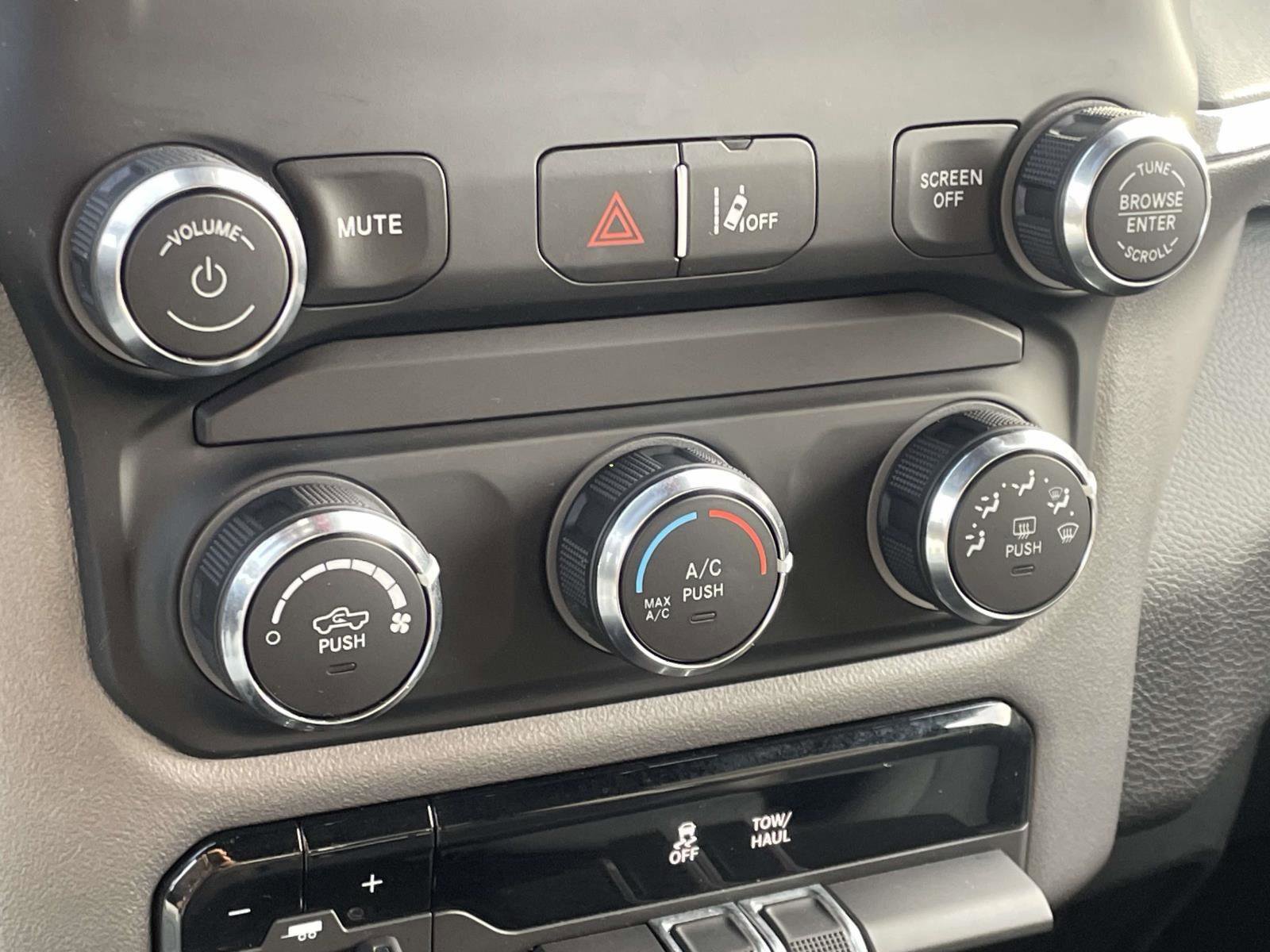 Used 2024 RAM 2500 Big Horn w/ Safety Group image 10