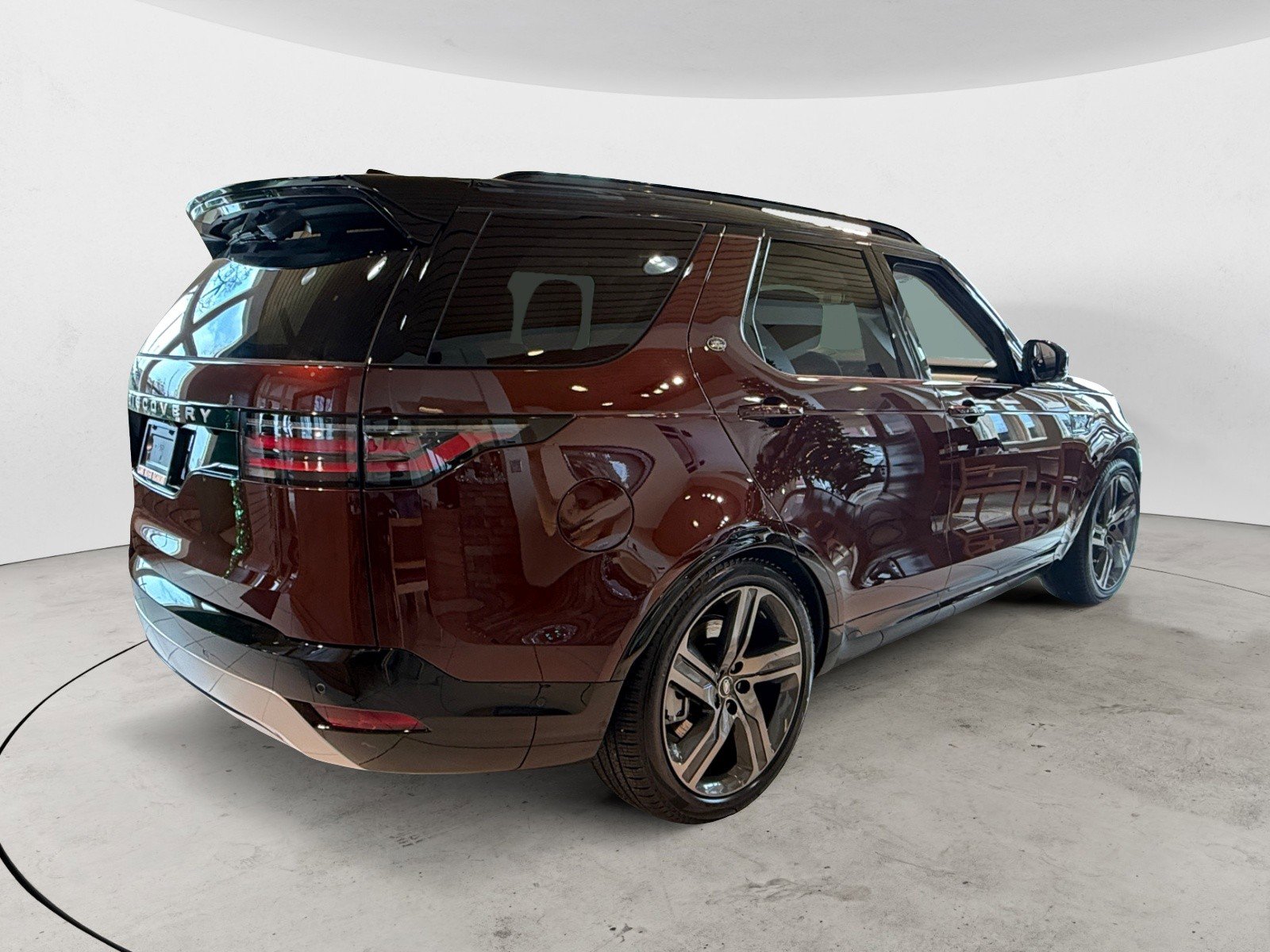 New 2026 Land Rover Discovery Limited Edition image 3